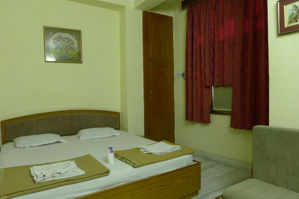 Kiran Palace Hotel Udaipur Bagian luar foto